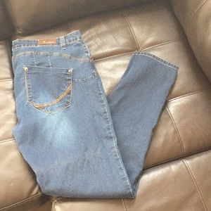 ❤️❤️Love my booty jeans❤️❤️